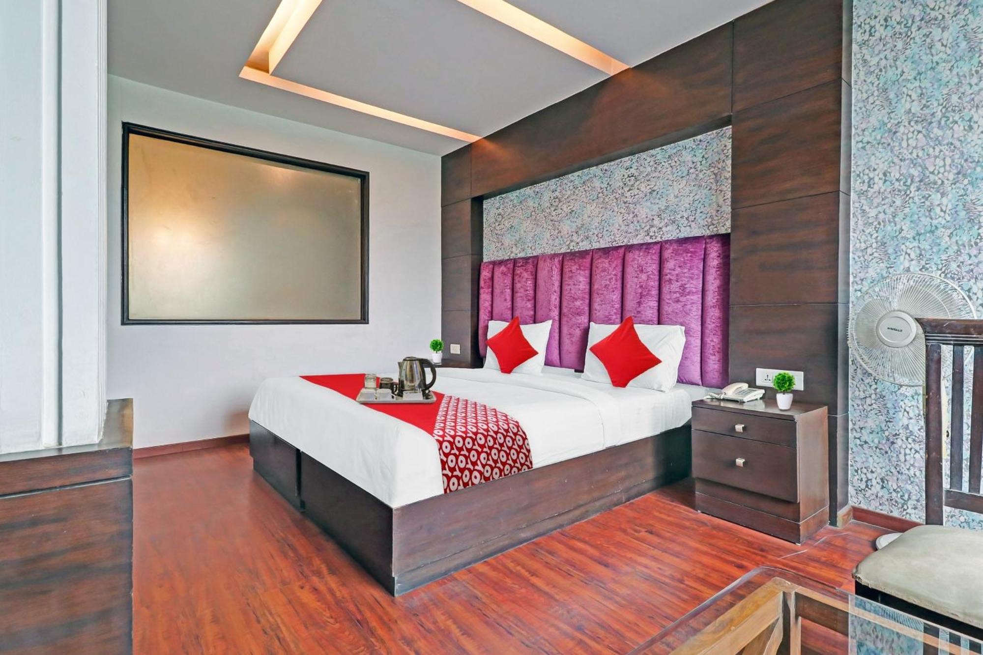 O Grand Luxury Hotel New Delhi